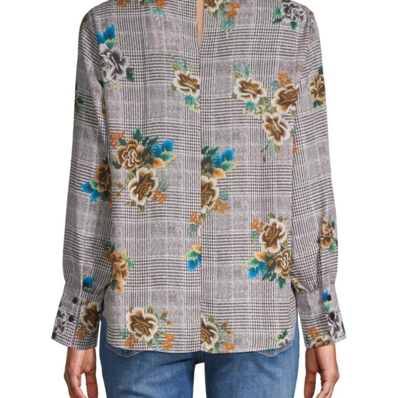 NEW. Supply & Demand Keyhole Blouse - Picture 2 of 2